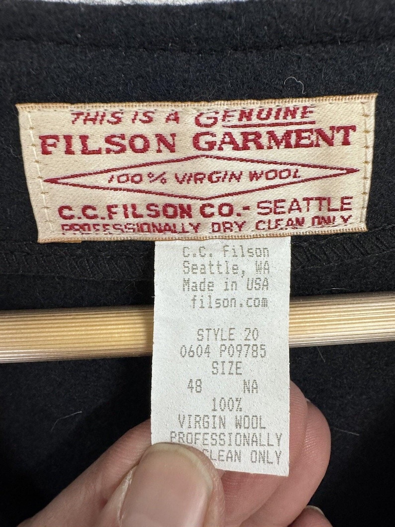 Filson Mackinaw virgin wool vest black 48 handwarmer pockets slotted style 20 bh image 2