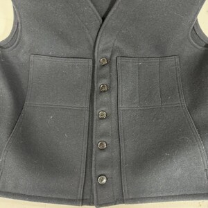 Filson Mackinaw virgin wool vest black 48 handwarmer pockets slotted style 20 bh image 6