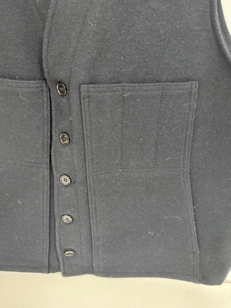 Filson Mackinaw virgin wool vest black 48 handwarmer pockets slotted style 20 bh image 3