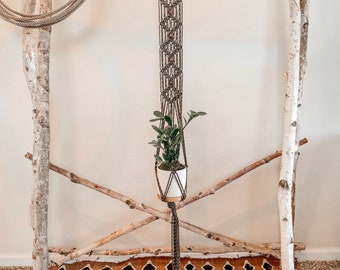 Macrame Plant Hanger “Forest”, Rustic, Boho, Indoor Plants, Patio Decor, Paracord, Plant Mom, Plant Lover, Macrame Decor