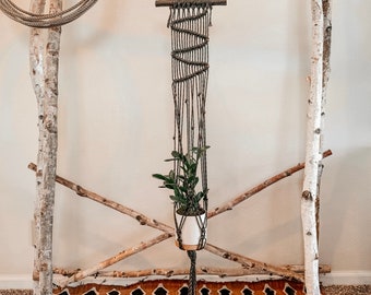 Macrame Plant Hanger “Hunter”, Rustic, Boho, Indoor Plants, Patio Decor, Paracord, Plant Mom, Plant Lover, Macrame Decor