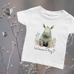 Niedliches Nilpferd Junge-Mädchen Baby/Kleinkind Rundhals-T-Shirt. 100% Baumwolle. Ein tolles Geschenk zur Geburt.