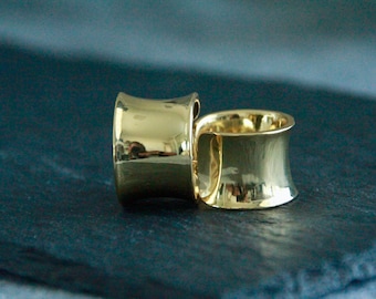 20 mm Chunky Halb Hoops | 15mm Dicke | C Form Creolen | Ohrstecker Creolen | Offene Creolen | 750 Gold oder Platin | Moderne Boho Original | Mittelgroße Ohrstecker
