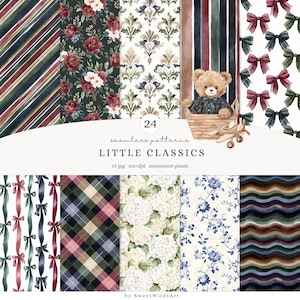 Può includere: Una collezione di 24 motivi senza cuciture con disegni floreali, a quadri e a righe. L'immagine include un orsacchiotto in un cestino e nastri. I motivi presentano colori come bordeaux, blu navy, verde e bianco. Il testo recita "LITTLE CLASSICS".