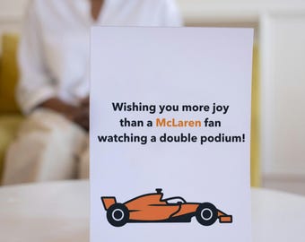 Tarjeta de cumpleaños de Fórmula 1. Tarjeta de felicitación digital para fanáticos de la F1. Tarjeta divertida de deportes de motor. McLaren, Lando Norris, Oscar Piastri, Steiner, Ferrari, RedBull.