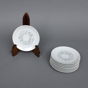 Raymond Loewy (1883-1986) set of 8 cake plates (15.5 cm), Script, Rosenthal Continental China, 1960s