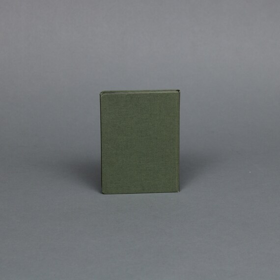 SIGNED Photobook: the Table of Power - Jaqueline Hassink SIGNED Photobook: the Table of Power - Jaqueline Hassink