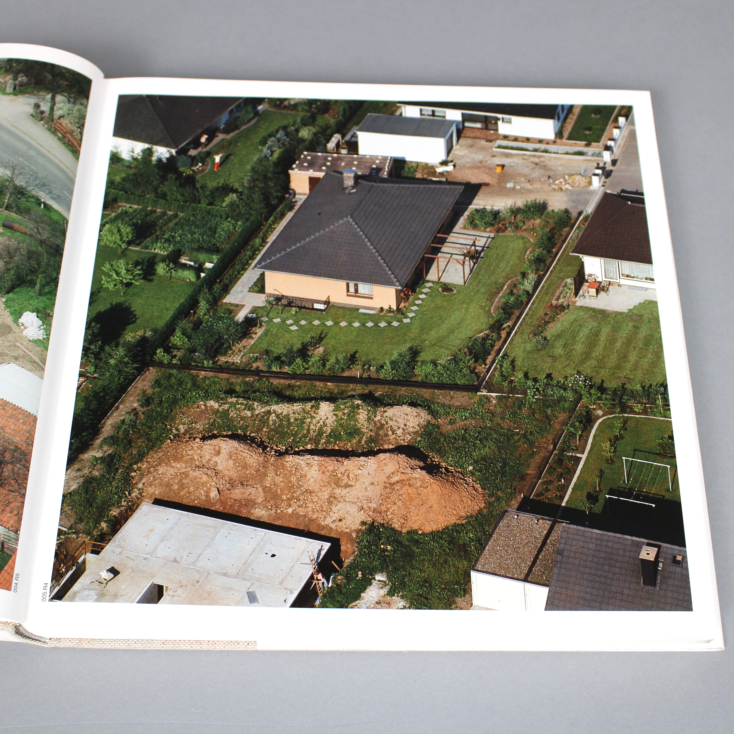 SIGNED Photobook: Von Erde Schöner, Archiv Peter Piller, - Etsy