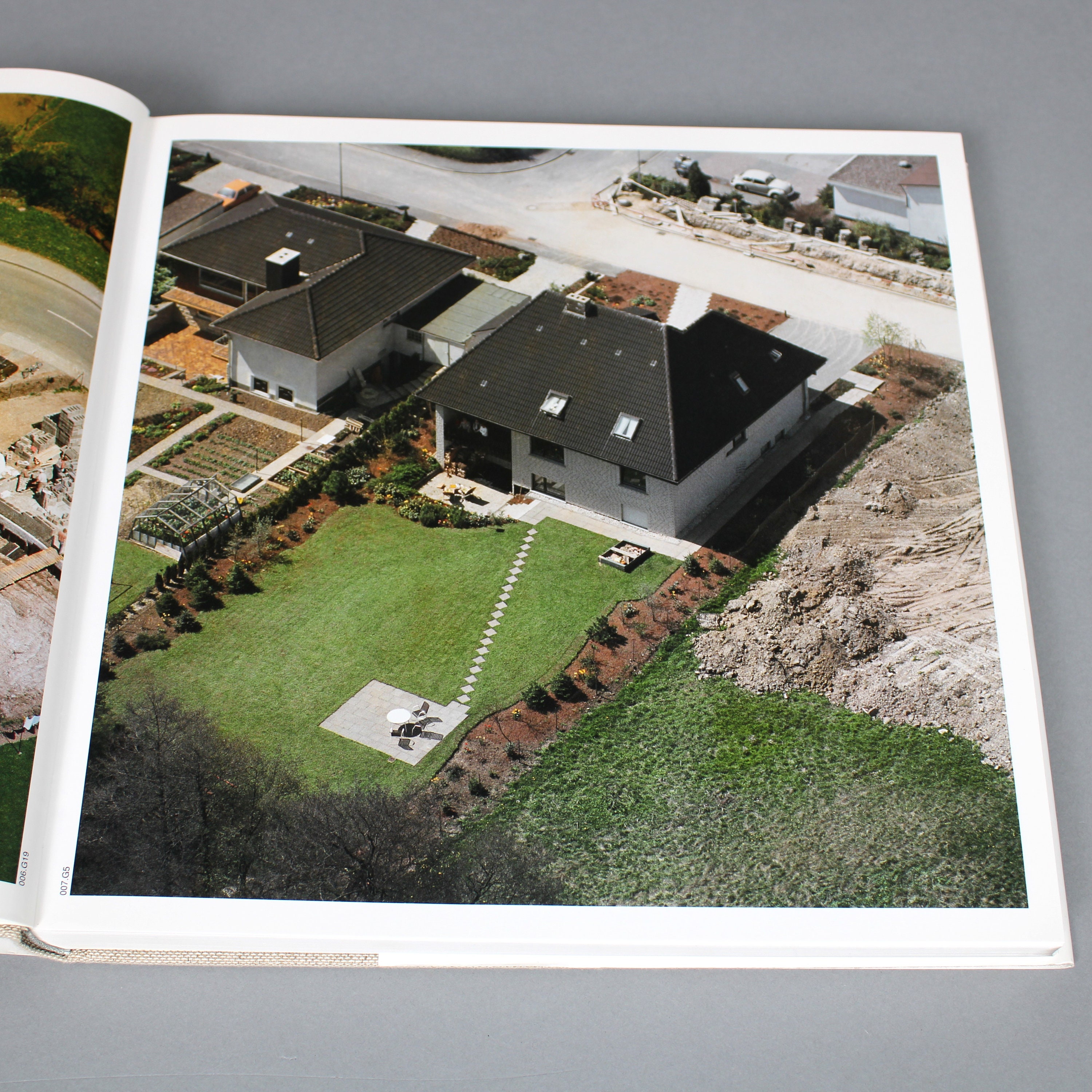 SIGNED Photobook: Von Erde Schöner, Archiv Peter Piller, - Etsy