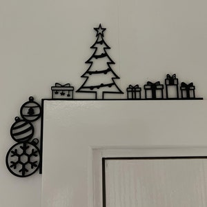 Festlicher Feiertags-Türrahmen-Akzent - 3D gedruckter Weihnachtsbaum-Tür-Ecken-Dekor mit Kugeln
