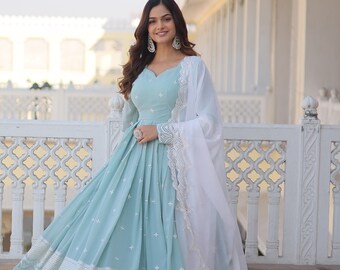 Robe longue anarakli de mariage ethnique indienne lourde avec ensemble dupatta pour femme, vêtement de fête prêt à l'emploi 2 pièces Salwar Kameez pour femme