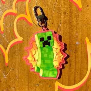 Glow in the Dark Creeper Keychain
