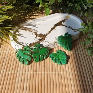 Fimo-Polymer-Ton-Ohrringe, leichte Fimo-Ohrringe, lässiger Schmuck, intensive Farben, Glitzer, Blatt-Ohrringe