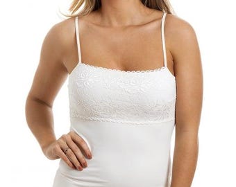 Camisola con ribete de encaje floral color marfil