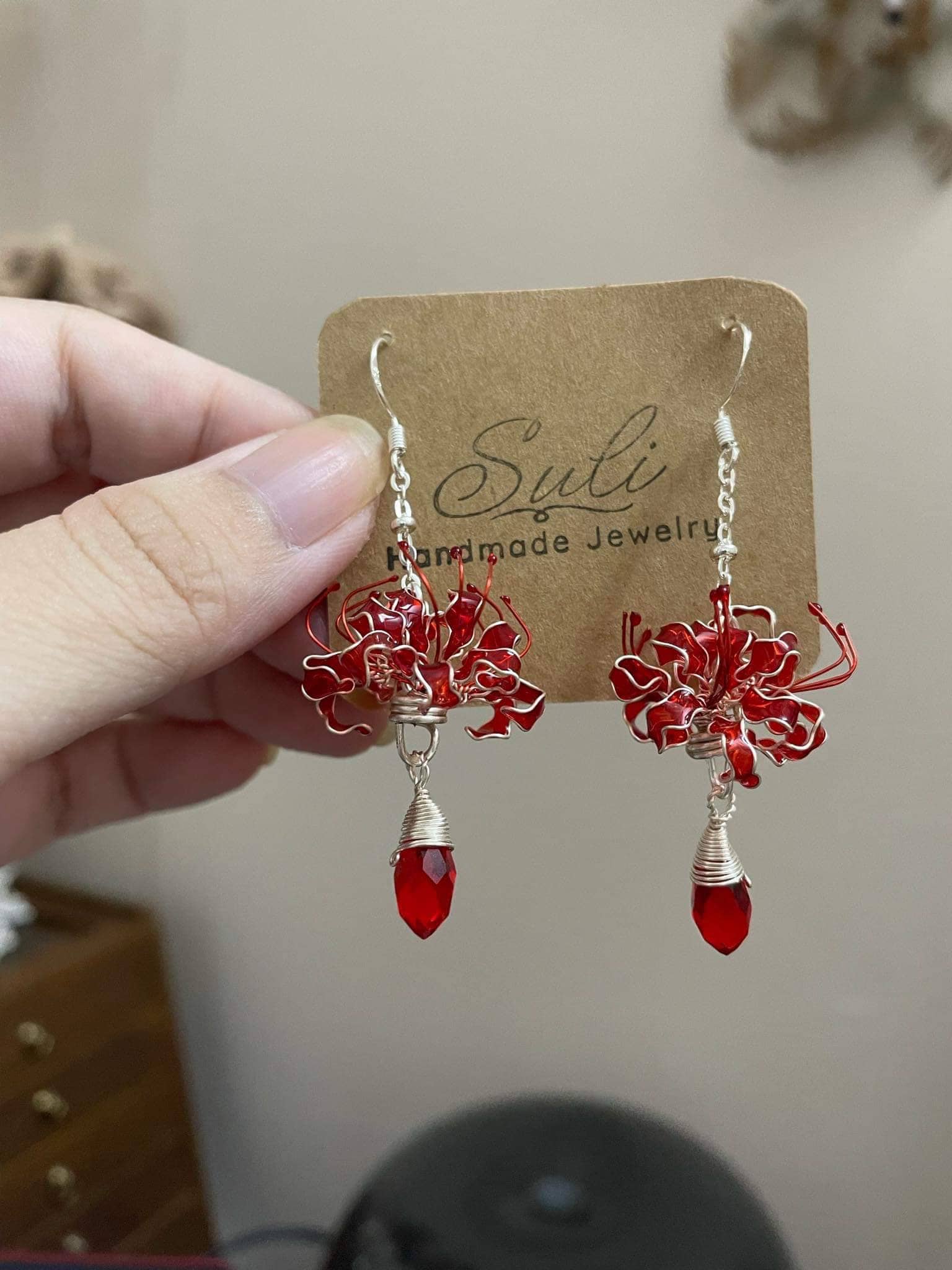 Red Spider Lily Earrings, Flower Dangle Drop Earrings, Floral Dangle Earrings, Lycoris Radiata Earrings, Long Earrings, Flower Earrings