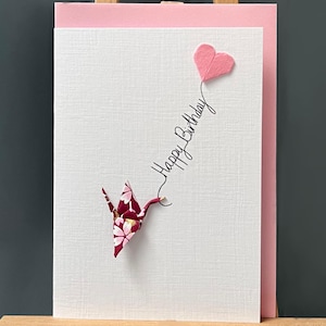 Geburtstagskarte Origami Kranich handgemacht, aus japanischem Chiyogami Papier, Kirschblüte fuchsia, rosa Herzballon für jemand besonderen, A6 größe