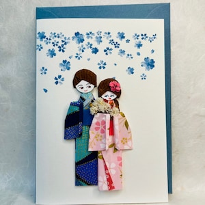 Carte faite main pour homme et femme japonais avec des fleurs séchées en papier Yuzen Washi - bleu sakura