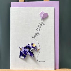 Carte d'anniversaire faite main en origami éléphant violet foncé avec fleurs et ballon coeur lilas Papier chiyogami japonais pour les amoureux des animaux Kawaii A6