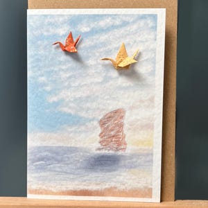 Carte de voeux faite main Deux grues en origami au-dessus de la tête de chauve-souris de la côte jurassique dans le Dorset au beurre, au coucher du soleil Ciel maceral Papier Yuzen japonais A6