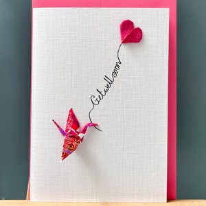 Handgemachte Gute Besserungs Karte - Origami Kranich, Fuchsie, Rosa Herz Ballon - 'Get Well Well'