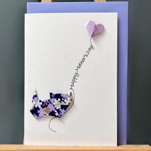 Carte de fête des mères faite main en origami mignon chat violet et fleur avec ballon coeur, papier japonais Chiyogami Yuzen pour les amoureux des chats A6