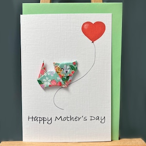 Carte de fête des mères faite main en origami mignon chat vert printanier et fleur avec ballon coeur Chiyogami japonais Yuzen pour amoureux des chats en papier A6