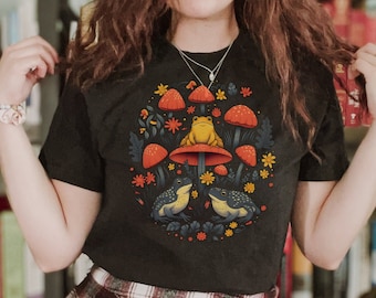 Frog & Mushroom T-Shirt: Vintage Cottagecore Green Witch Tee