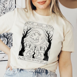 月のタロットカードTシャツ、神秘的なヴィンテージシャツ、スピリチュアルなオオカミTシャツ、天体Tシャツ、コテージコアシャツ、彼女への魔女の美的ギフト