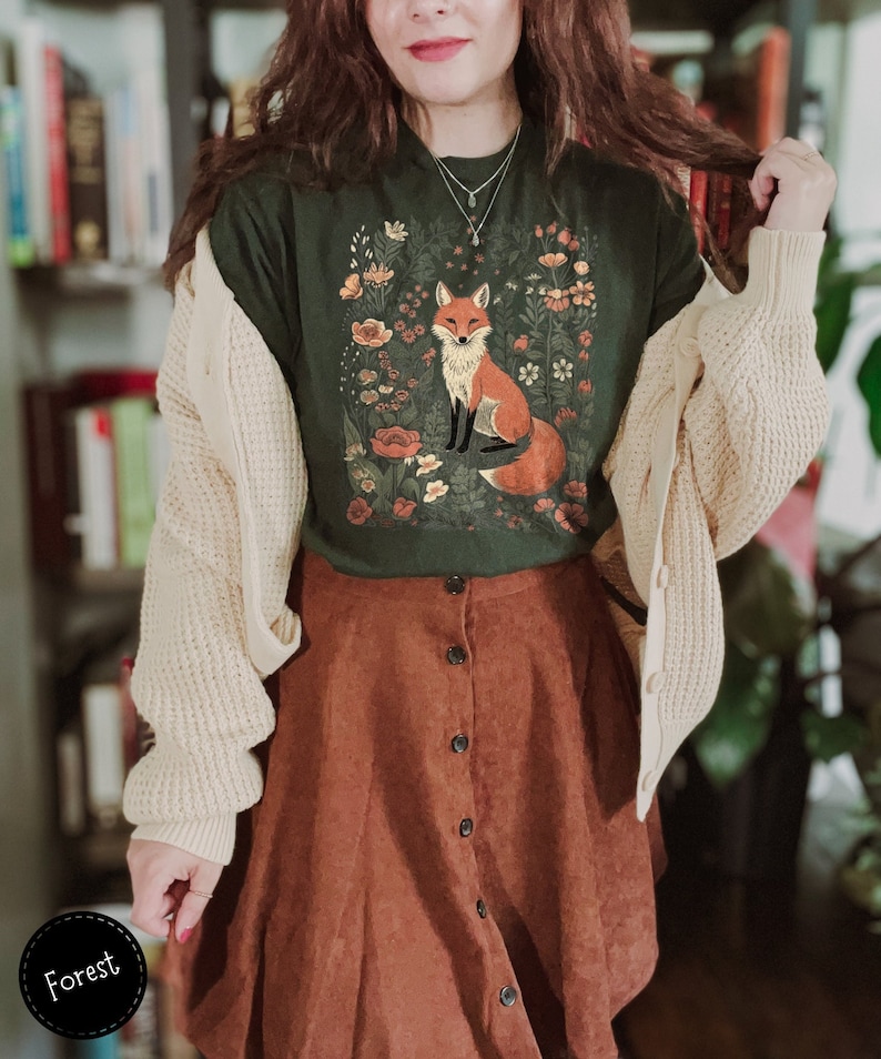 Chemise mignonne de renard de fleur, chemise florale vintage de Cottagecore, prairie de fleurs sauvages, cadeau damant de forêt pour elle, tee-shirt Fairycore, T-shirt Forestcore Forest