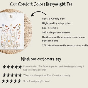 Puede incluir: Camiseta blanca de peso pesado con un dise&ntilde;o floral y de mariposas. El texto "Our Comfort Colors Heavyweight Tee" est&aacute; en la parte superior de la imagen. El texto "Soft & Comfy Feel", "High quality crisp print", "Eco-Friendly", "100% ring-spun cotton", "Double-needle armhole, sleeve and bottom hems", "7/8" double-needle topstitched collar" est&aacute; listado debajo de la imagen de la camiseta. El texto "What our customers say" est&aacute; en la parte inferior de la imagen. Se muestran tres calificaciones de cinco estrellas debajo del texto.