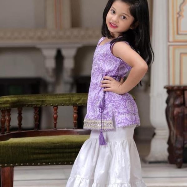 Ensemble Kurta et Sharara de belles filles traditionnelles indiennes pour tout-petit, cadeau décontracté de fête ethnique pour sa robe de cadeau d'anniversaire de fille