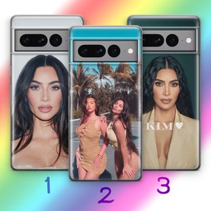 Custodia per telefono Kim Kardashian 4 per Google Pixel 6 6A 7 7A 8 8A 9 9A Pro XL Modelli Cartoon ispirato agli USA American Beautiful Fit Woman Icon