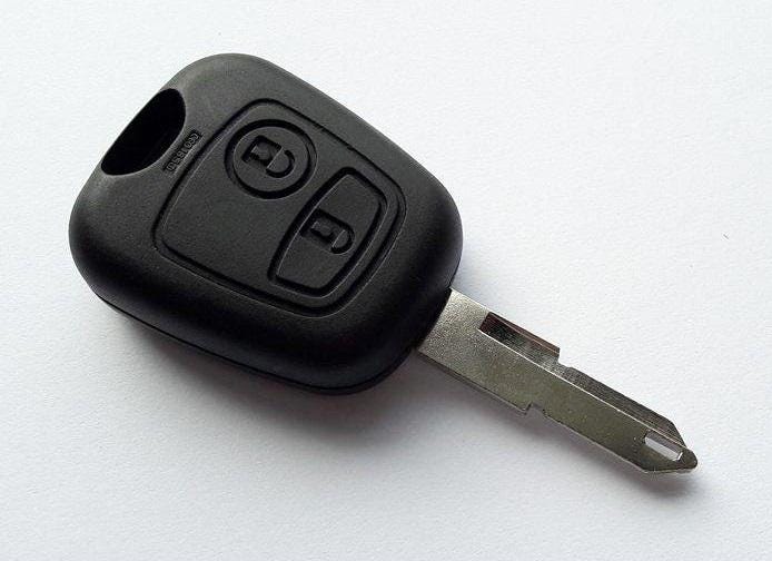 thumbnail interactive-video image 1 of G.M.Production Citroen Key Shell Replacement - Picasso Saxo Berlingo Xsara 1 of 5