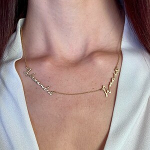 Collar con nombre personalizado de dos nombres en oro, gargantilla con nombre escrito a mano personalizado, colgante con placa de identificación, collar con nombre familiar para mujer, regalo de cumpleaños para mamá