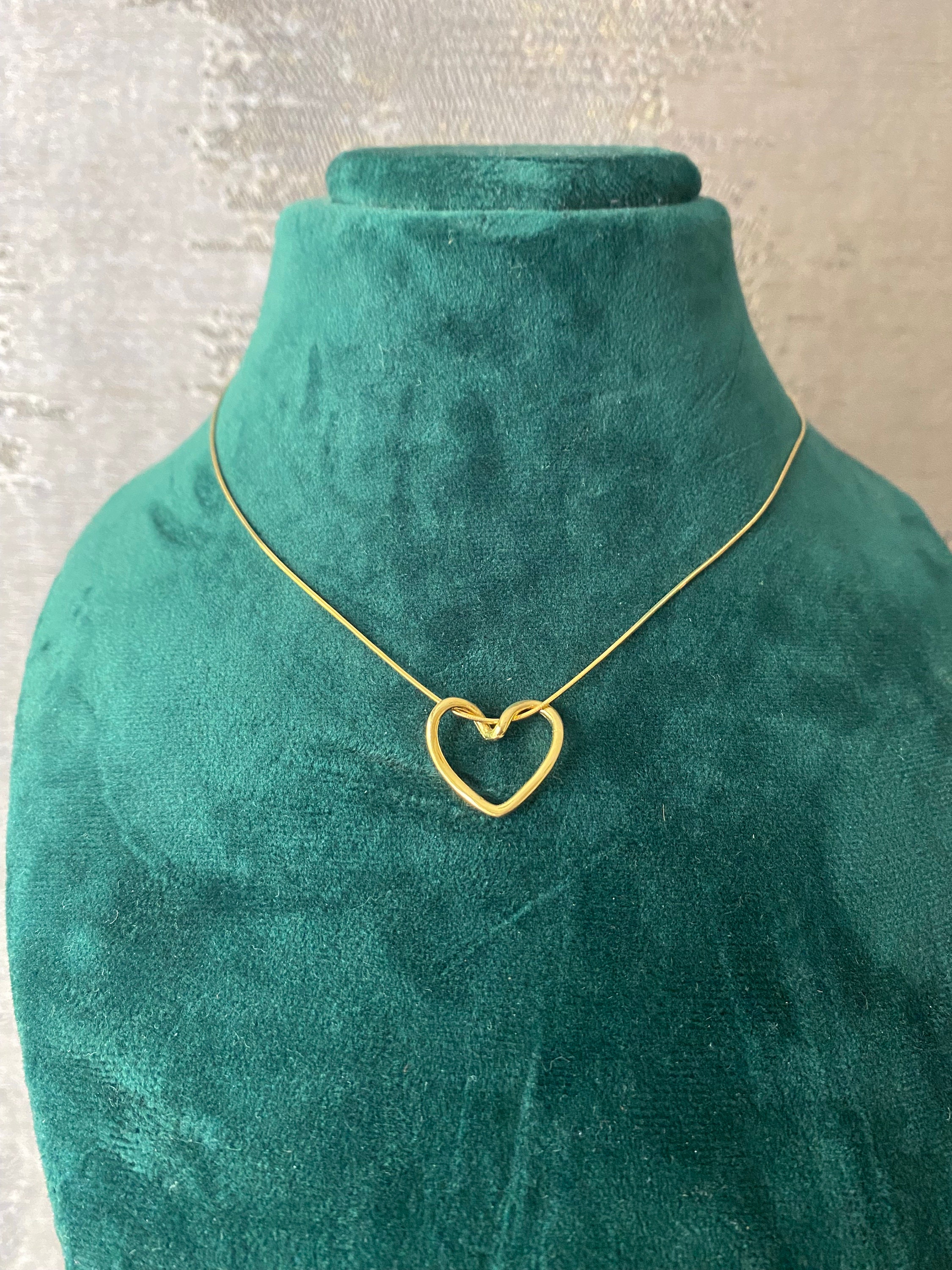 ネックレス・ペンダント Lovely Heart Knot Necklace il_fullxfull.4676699134_owxe.jpg