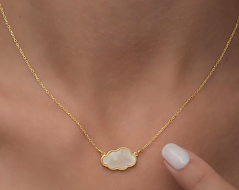 Collar Nube de Oro de 14K: Colgante Celestial de Nácar