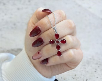 Collier croix rubis en or massif 14 carats : pendentif chrétien fait main