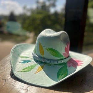 Custom Mint Cowgirl Hat – Hand-Painted Western Boho Hat with Floral Art – Unique Festival Suede Hat for Women