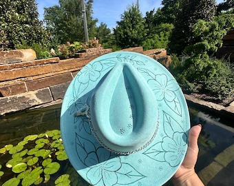 Turquoise Felt Wide-Brim Hat with Floral & \'Howdy\' Patch Turquoise Fedora,turquoise Wide Brim Hat,boho Hat,flowers  main image 4