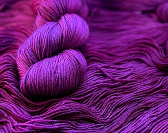 Florence - Deluxe Merino Sock Fingering-Weight Yarn Purple Superwash Ultrafine 19.5 micron