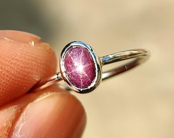 Bague en argent 925 naturel avec rubis étoilé | Rubis étoilé de qualité supérieure AAA+++ | Bague rubis étoilé 6 rayons | Bague en argent massif 925 | Bague en argent fabriquée à la main.