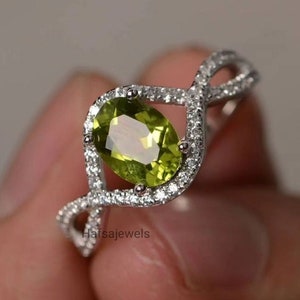 Natural PERIDOT Silver 925 Ring | AAA+++Top Quality Peridot | Solid 925 Silver Ring | Amazing Hand Crafted Silver Ring | August Birthstone.