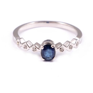 Natural Blue SAPPHIRE & DIAMONDS Silver 925 Ring | AAA+++Top Quality Sapphire/ Diamonds | Solid 925 Silver Ring | Hand Crafted Silver Ring.