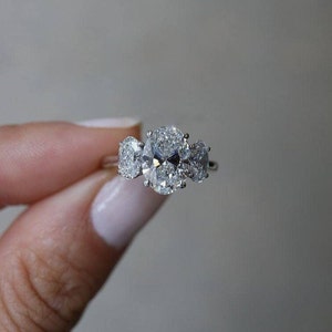 3.50Ct Three Stone Oval Moissanite Engagement Ring, Oval 3 Stone Ring, 14K Solid Gold Ring, Dainty Ring, Moissanite Diamond Ring