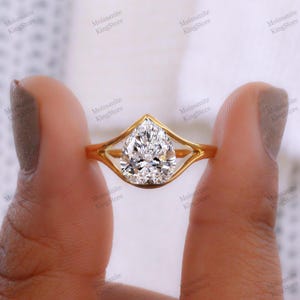 Pear Moissanite Solitaire Ring / Unique Bypass Engagement Ring / 14k Gold Pear Cut Ring / Elegant Bridal Jewelry / Modern Design for Her.