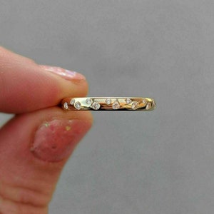 Flush Set Eternity Band Round Cut Colorless Diamond Wedding Band Matching Wedding Band Chunky Dainty Band Bridal Ring Set in 14k Yellow Gold