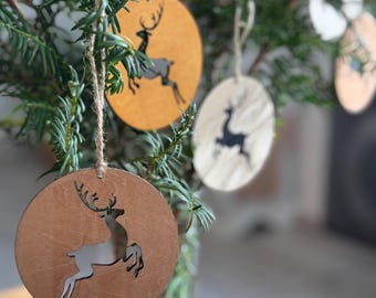 Weihnachtsbaum-Holzanhänger "Hirsch" - 4er Set
