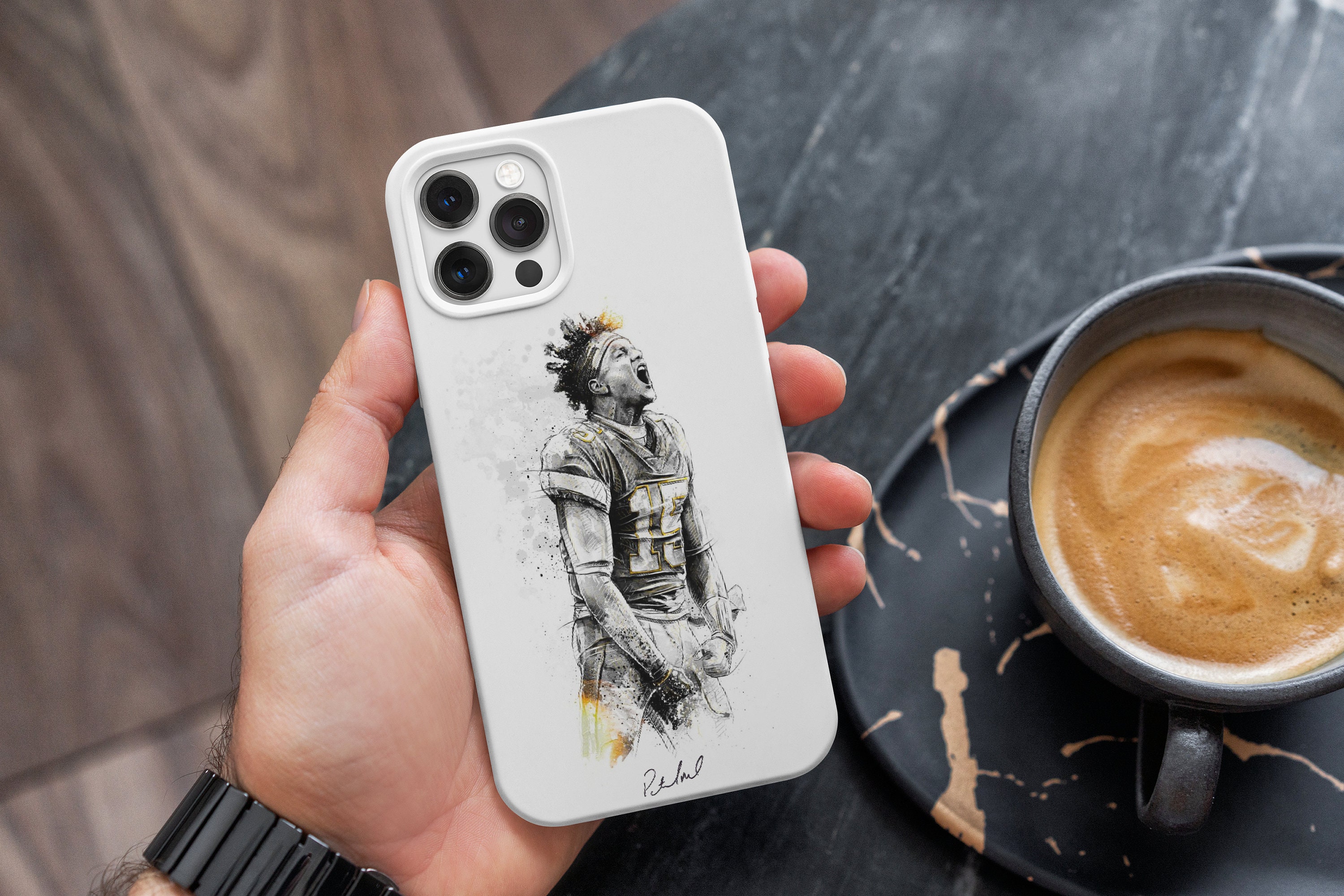 Patrick Mahomes Custom NFL Football Phone Case iPhone Fit pour 14 Pro Max, iPhone 14 Pro, iPhone 13, iPhone 12 Pro, iPhone 11, Galaxy S23Plus
