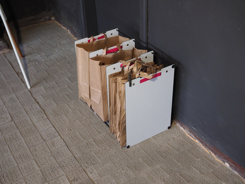 Porte-sac en papier écologique. Conception durable, tailles multiples, déchets, recyclage, durable. image 8