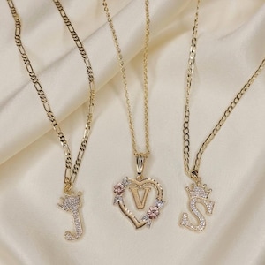 18K Gold Filled - Initial Necklaces Collection / Colección de Cadenas con Dijes de Letras